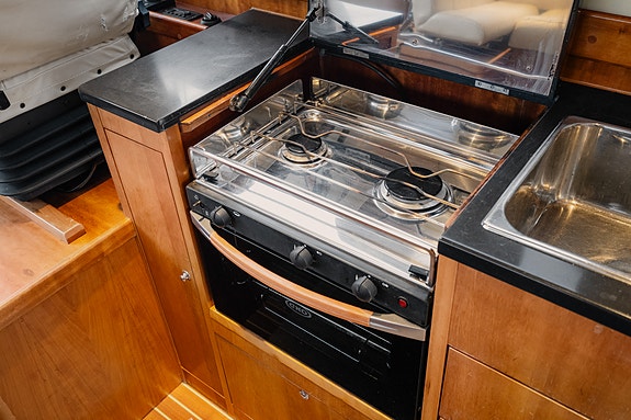 Tresfjord Atlantic 390 Yanmar,fast aksling,3 lugarer, autopilot,baug/hekkthruste 23 of 30