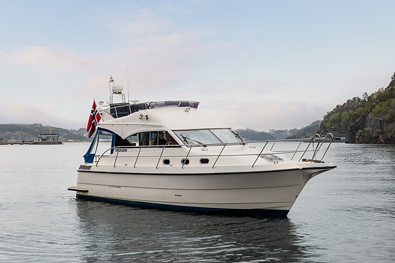Tresfjord Atlantic 390 Yanmar,fast aksling,3 lugarer, autopilot,baug/hekkthruste 8 of 30