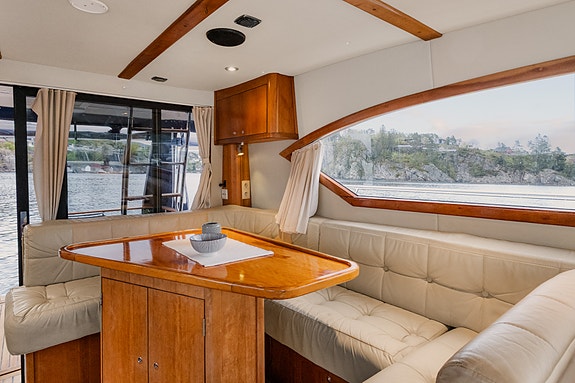 Tresfjord Atlantic 390 Yanmar,fast aksling,3 lugarer, autopilot,baug/hekkthruste 16 of 30
