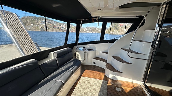 Azimut 46 - 3 kabiner, 2 bad, generator, autopilot, 16" kartplotter, passarelle 24 of 30