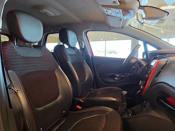 Renault Captur 12 of 19