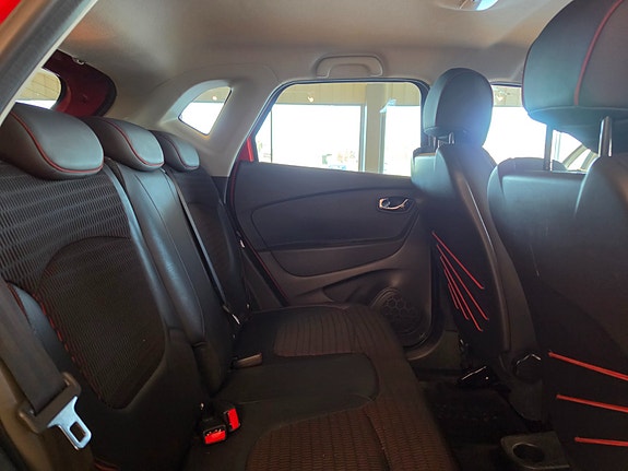 Renault Captur 11 of 19