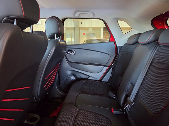 Renault Captur 10 of 19