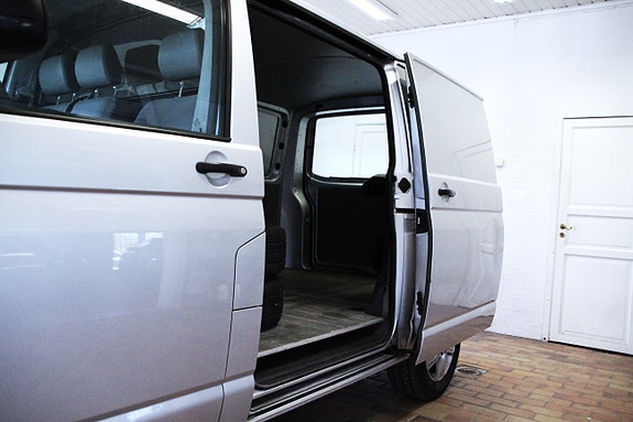 Volkswagen Transporter 9 of 19