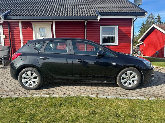 Opel Astra 2 of 5