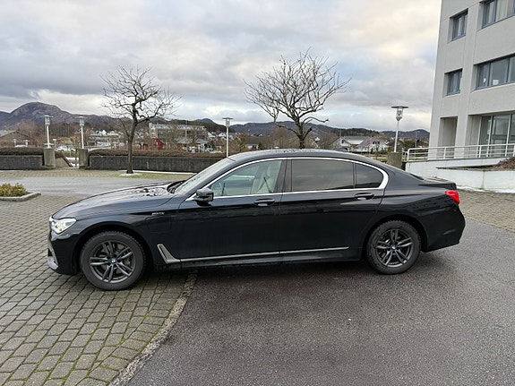BMW 740Le 4 of 5