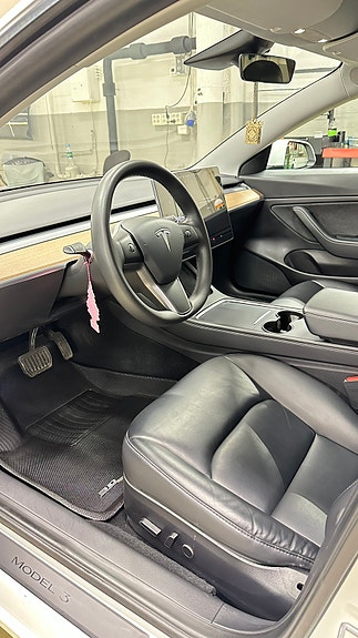 Tesla Model 3 5 of 5