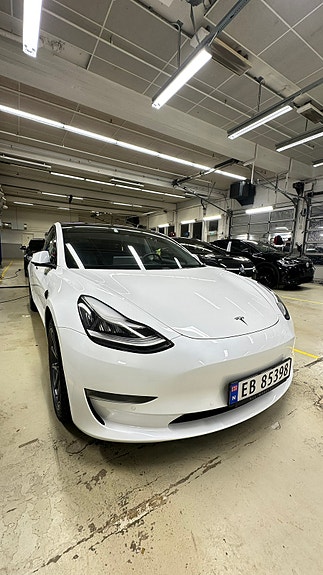 Tesla Model 3 10 of 10