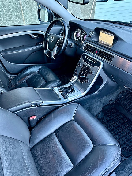 Volvo XC70 18 of 24