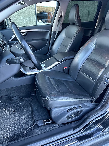 Volvo XC70 15 of 24