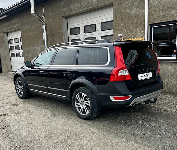 Volvo XC70 12 of 24