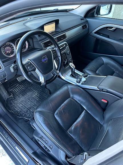 Volvo XC70 14 of 24