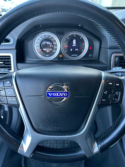 Volvo XC70 16 of 24