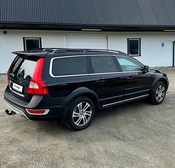 Volvo XC70 13 of 24