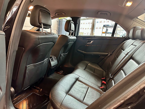 Mercedes-Benz E250 18 of 30