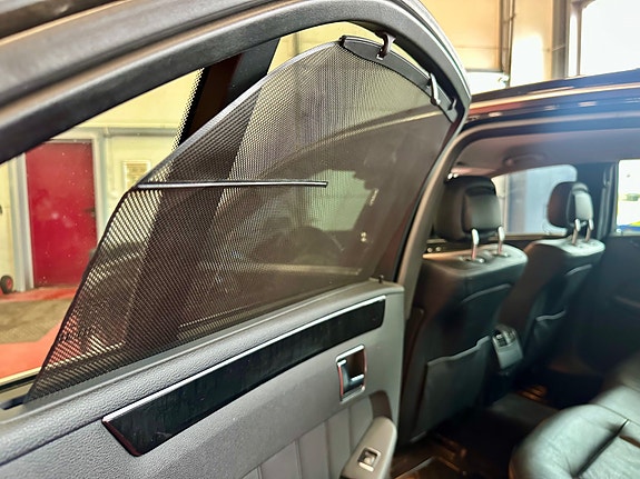 Mercedes-Benz E250 20 of 30