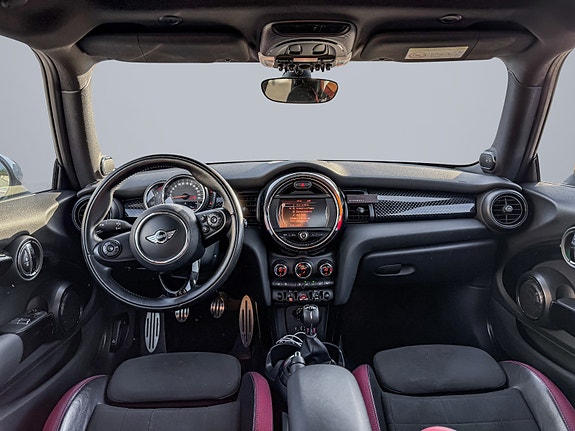 MINI Cooper S 16 of 22