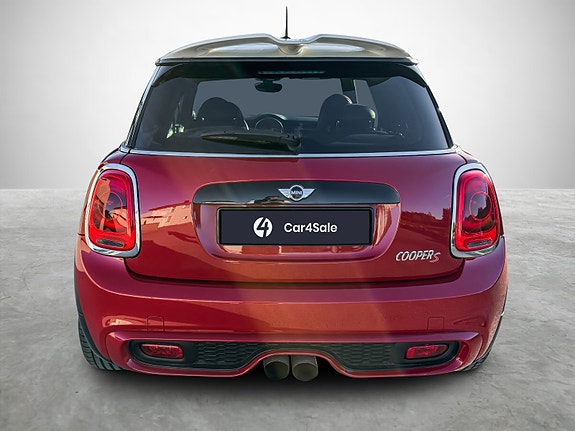 MINI Cooper S 4 of 5