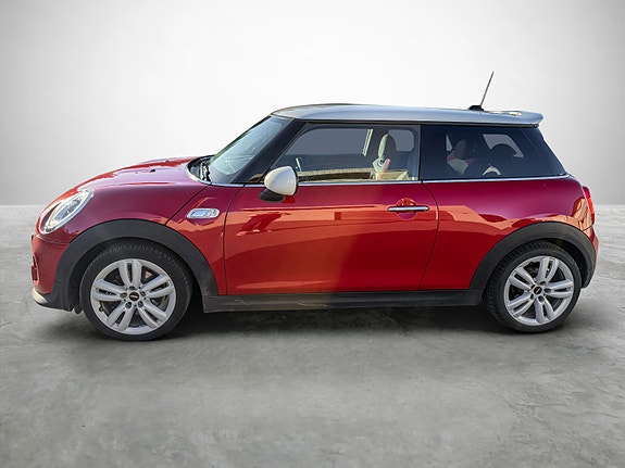 MINI Cooper S 2 of 5