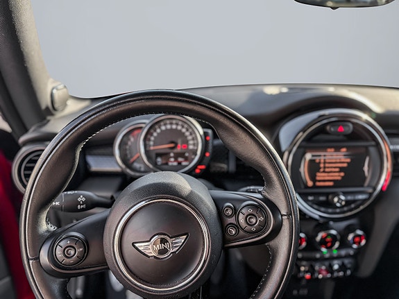 MINI Cooper S 13 of 22