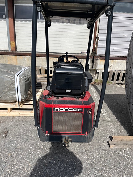 Norcar 755XC 2 of 4