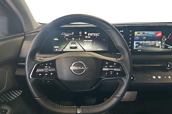 Nissan Ariya 10 of 17