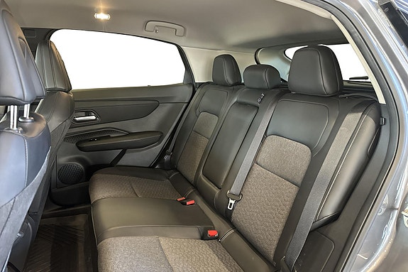Nissan Ariya 15 of 17
