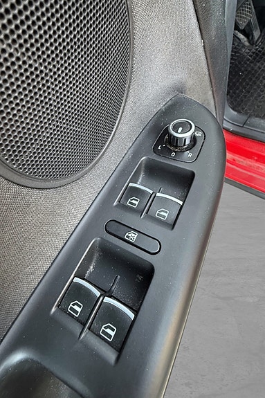 Volkswagen Golf Plus 19 of 22
