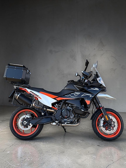 KTM 890 SMT | SLIP-ON EKSOS | LAV KM STAND