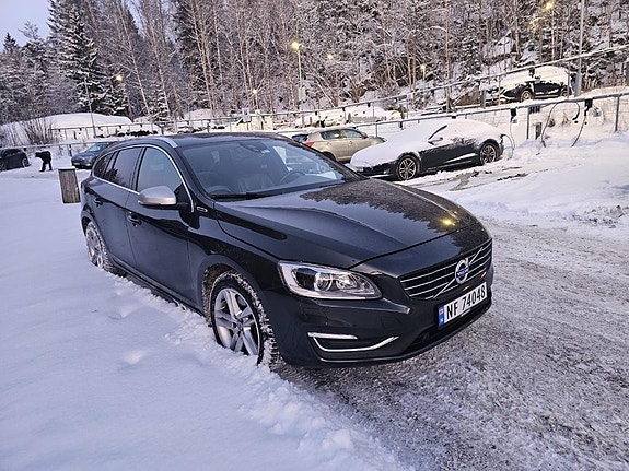 Volvo V60 4 of 5