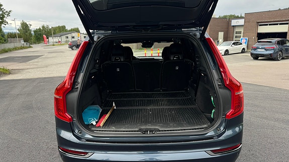 Volvo XC90 19 of 21