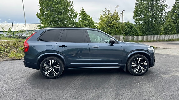Volvo XC90 3 of 21