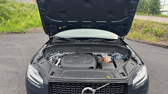 Volvo XC90 10 of 21