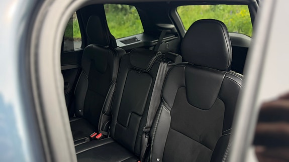 Volvo XC90 17 of 21