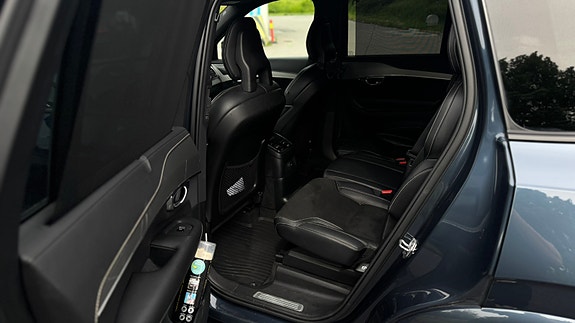 Volvo XC90 15 of 21