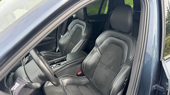 Volvo XC90 11 of 21