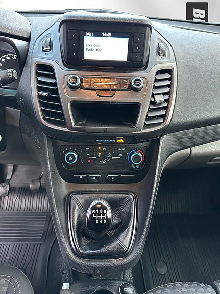 Ford Transit Connect 15 of 19