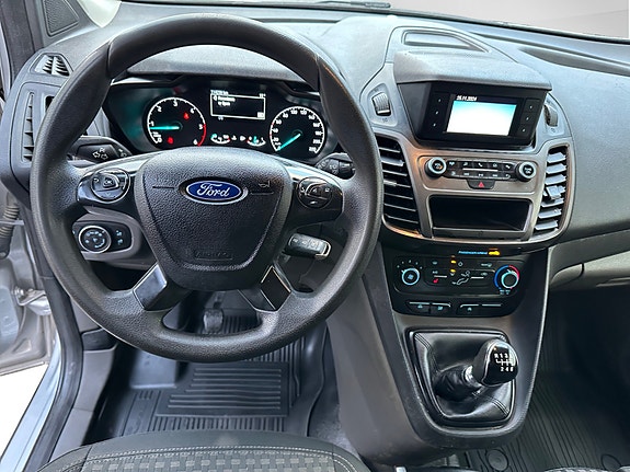 Ford Transit Connect 12 of 19