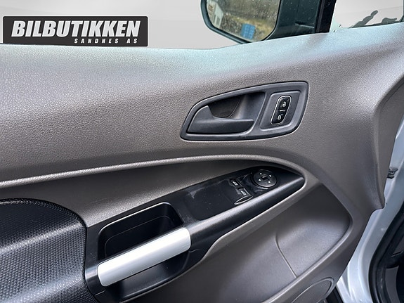 Ford Transit Connect 9 of 19