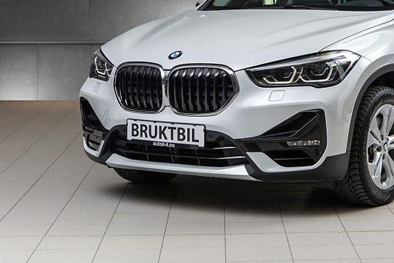 BMW X1 3 of 5