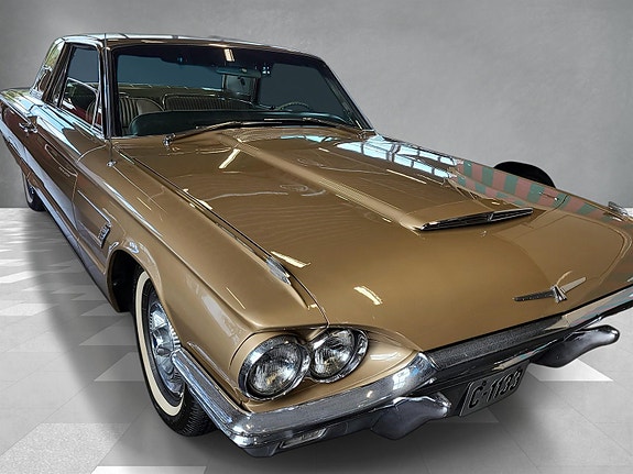 Ford Thunderbird 3 of 5