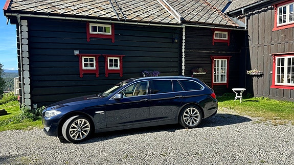 BMW 525d 2 of 17