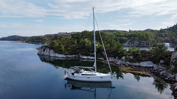 Flott og Velholdt Bavaria 37 Cruiser med oppgraderte seil!