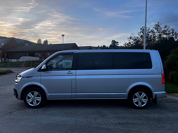Volkswagen Caravelle 2 of 30