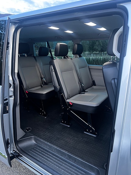 Volkswagen Caravelle 29 of 30