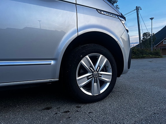 Volkswagen Caravelle 12 of 30