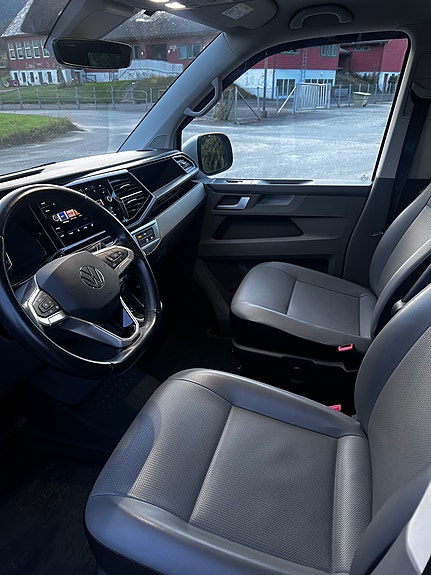 Volkswagen Caravelle 17 of 30