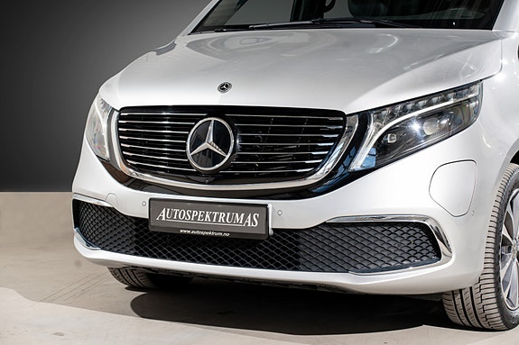 Mercedes-Benz EQV300 2 of 5