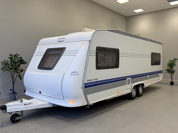 Hobby 610 Prestige Gulvvarme / Stekeovn / Stor sittegruppe /