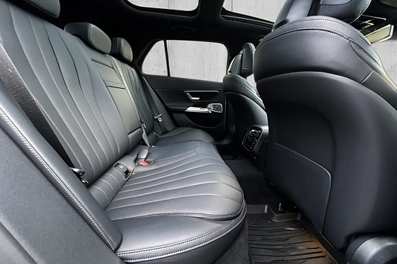 Mercedes-Benz E300 de 11 of 21